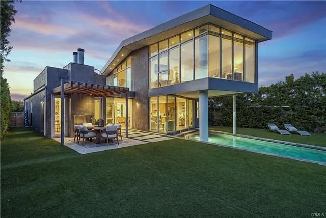 Front exterior of 1309 S Irena Avenue, Redondo Beach
