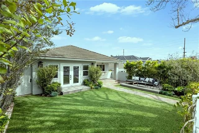 Front exterior of 853 Avenue C, Redondo Beach